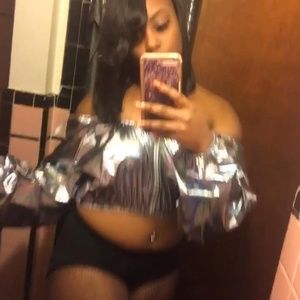 Meet your Posher, Monique